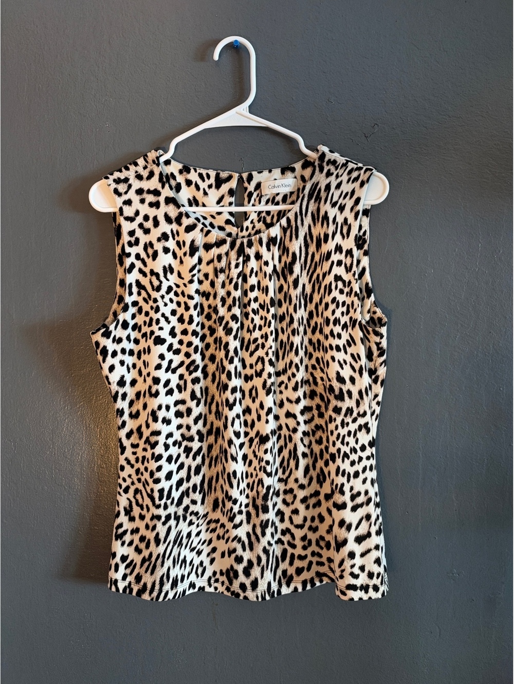 Calvin Klein Women's Sleeveless Leopard Print Blouse